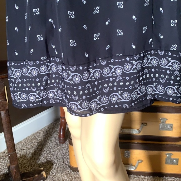 NWT NAVY & WHITE SLEEVELESS MINI DRESS - Picture 4 of 6